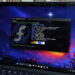 لپتاپ ویندوز 11 با پنجره ترمینال و خروجی neofetch که Fedora Linux 42 روی WSL2 را نشان میدهد، همراه با واترمارک XDA در گوشه پایین راست.