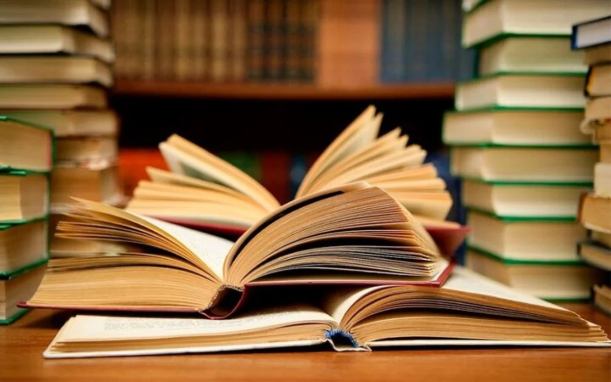 بهترین فروشگاه های آنلاین کتاب؛ معرفی بهترین سایتهای خرید کتاب