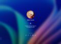 صفحه ورود سیستم‌عامل ویندوز با تصویر پروفایل کاربر که درخواست اسکن اثر انگشت (Windows Hello) برای لاگین را نمایش می‌دهد.