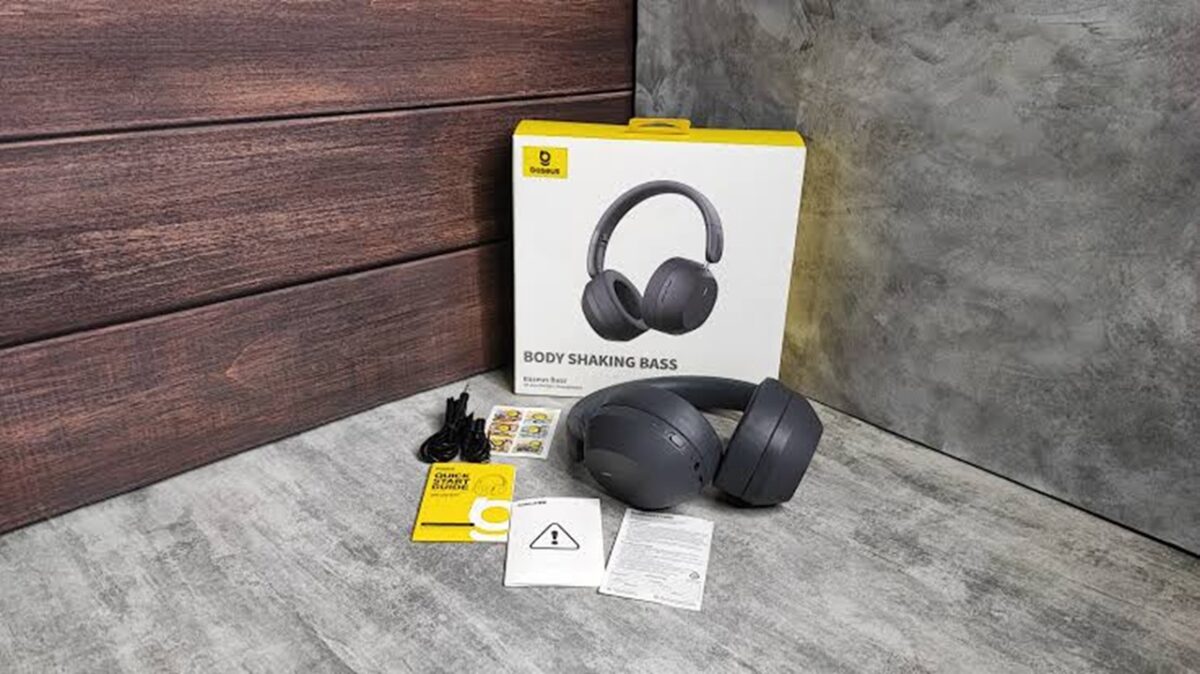 Baseus Bass 35 Max یکی از مدلهای اقتصادی روگوشی است که بیشتر برای استفاده روزمره، موسیقی و تماسهای معمولی طراحی شده است.