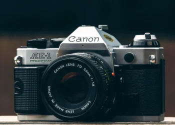 دوربین فولفریم Canon EOS R8 Mark II با طراحی رترو