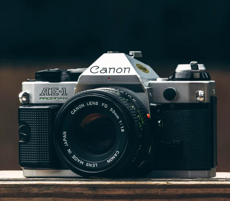 دوربین فولفریم Canon EOS R8 Mark II با طراحی رترو