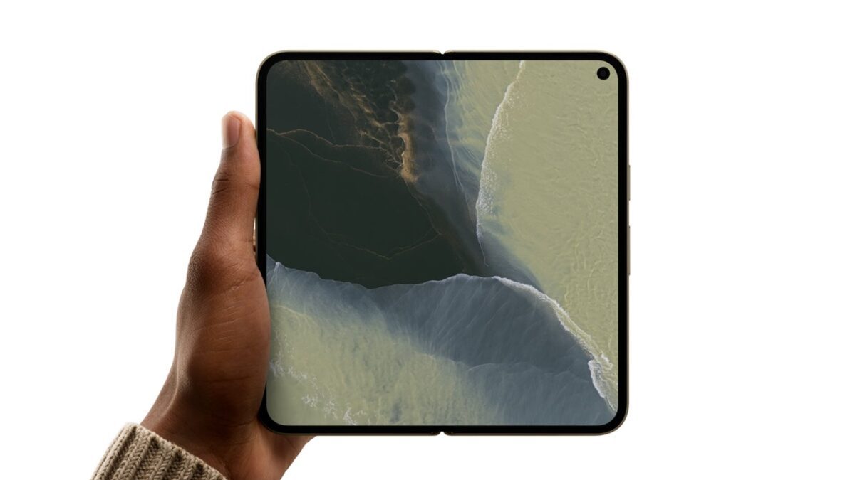 دوربین تلهفوتوی Google Pixel 11 Pro Fold از یک حسگر 10.8 مگاپیکسلی Dual PD استفاده میکند و به لنزی با دیافراگم f/3.1، لرزشگیر اپتیکال و زوم اپتیکال 5 برابری مجهز شده است.