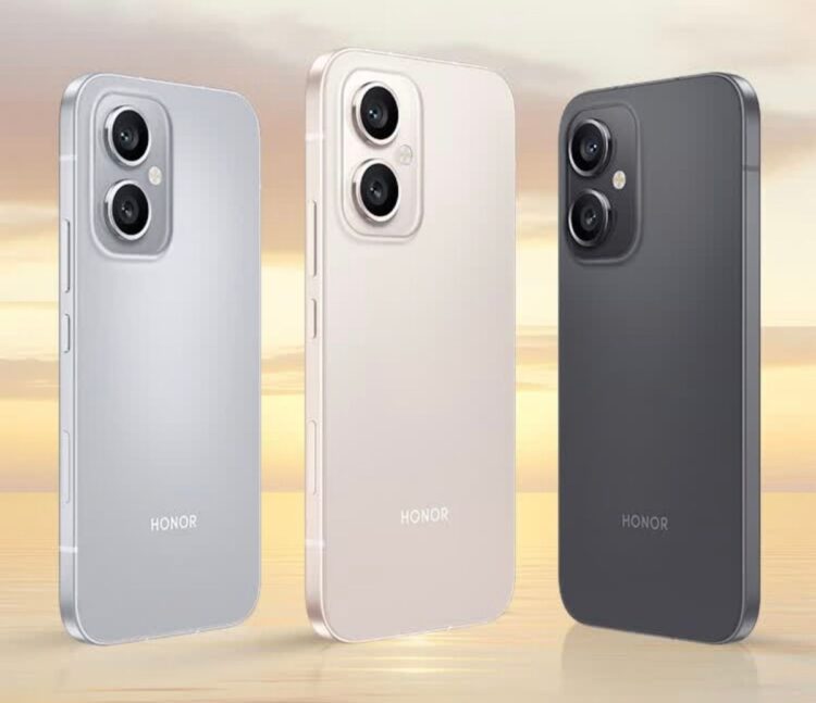 سه گوشی هوشمند Honor Play 11 Pro در رنگهای نقرهای، کرم و مشکی، با پنل پشتی تخت، لوگوی HONOR و ماژول دوربین دوگانه عمودی.