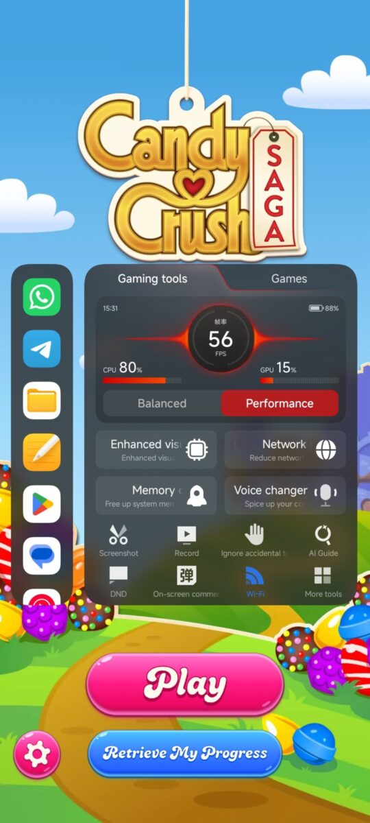 رابط کاربری ابزارک‌های مخصوص بازی (Gaming tools) در حالت Balanced شیائومی هایپر او‌اس (HyperOS) روی بازی Candy Crush Saga، با نمایش آیکون‌های برنامه‌ها و مشخصات لحظه‌ای سخت‌افزاری (CPU 55%، GPU 14% و ۵۶ فریم بر ثانیه)