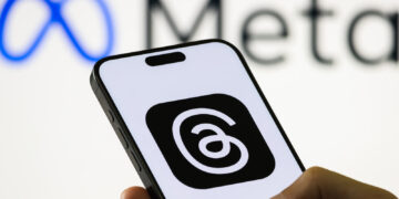 تردز قابلیت تبدیل پادکست به متن را آزمایش می کند