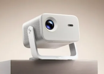 پروژکتور Redmi Projector 5 Pro با نرخ نوسازی ۱۲۰ هرتز معرفی شد