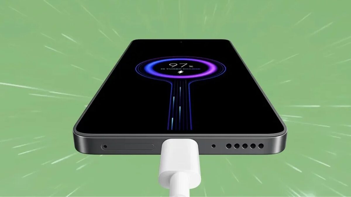 SuperVOOC فناوری شارژ سریع اختصاصی توسعهیافته در اکوسیستم OPPO و برندهای وابسته است که با تمرکز بر انتقال توان بالا و مدیریت دقیق حرارت طراحی شده است.