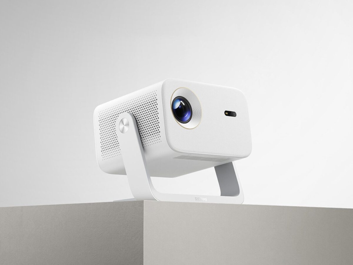 پنل پشتی Redmi Projector 5 Pro با درگاه HDMI 2.1، USB و جک هدفون