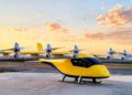 : تاکسی هوایی برقی زردرنگ Archer Aviation با چندین ملخ روی باند پرواز