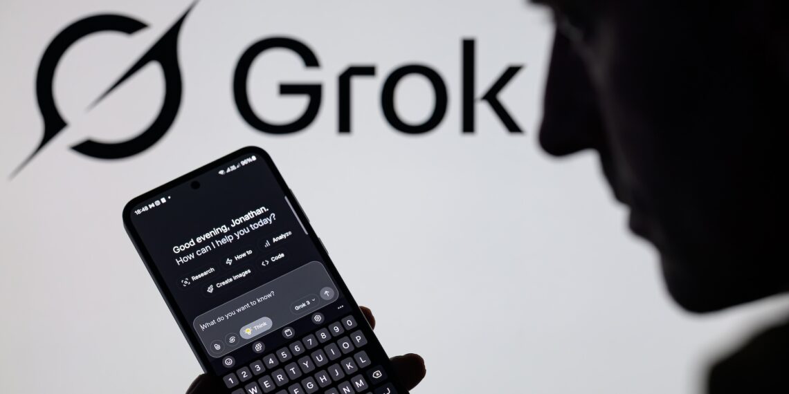 لوگوی اپلیکیشن Grok