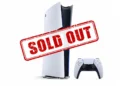 پلیاستیشن 5 پرو و کنترلر دوالسنس با مهر قرمز Sold Out، نشاندهنده اتمام موجودی کنسول پس از نمایش جدید GTA 6
