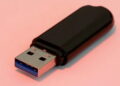 فلش متنباز Phantom Drive اطلاعات حساس را از دید سیستمعامل پنهان می کند