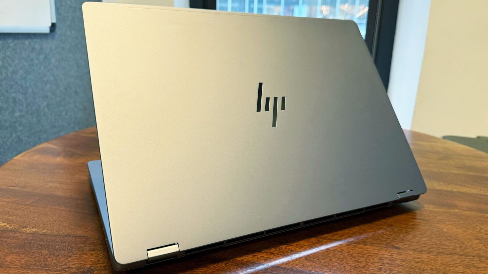 لپ‌تاپ غول‌پیکر ۱۸ اینچی HP با رم ۱۹۲ گیگابایتی معرفی شد