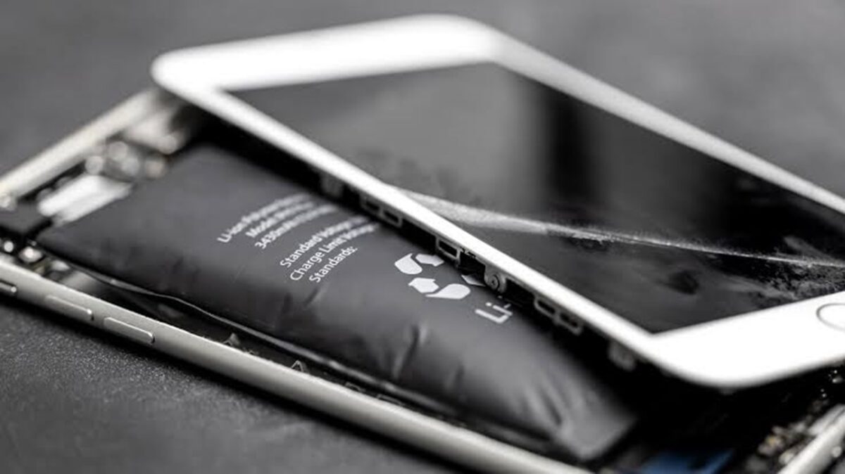 یکی دیگر از مزایای باتری سیلیکون کربن، سازگاری بهتر با فناوریهای شارژ فوق سریع است.