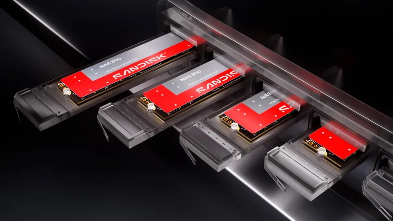 رندر داخلی یک سامانه ذخیرهسازی که چندین حافظه SSD قرمز و مشکی SanDisk NAS 800 درون سینیهای کشویی سرور قرار گرفتهاند.