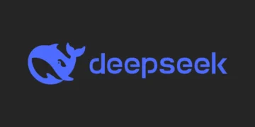 لوگوی متنی و نماد نهنگ آبیرنگ هوش مصنوعی DeepSeek در مقابل پسزمینه خاکستری تیره.