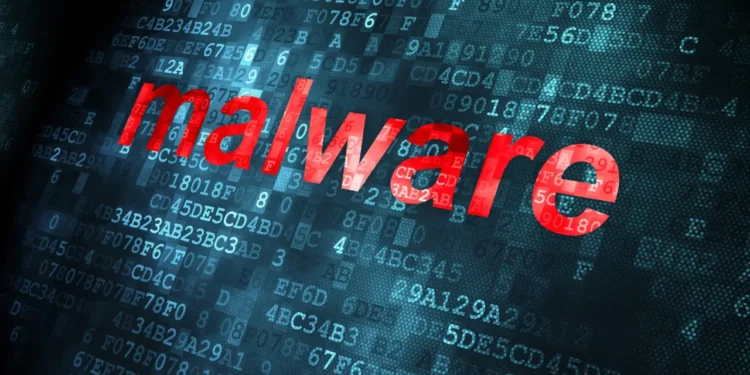 طرح مفهومی امنیت سایبری و بدافزار با کلمه قرمز رنگ و درخشان malware روی پسزمینهای از کدهای دیجیتال هگزادسیمال، بیتهای داده و ماتریس باینری آبی تیره.