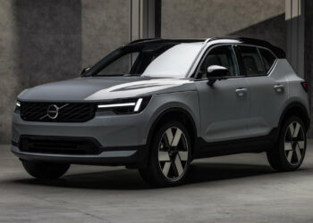 ولوو XC40 مدل ۲۰۲۸ با طراحی تازه و فناوری‌های ایمنی پیشرفته معرفی شد