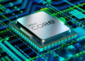 پردازنده نقرهای Intel Core روی مدار چاپی و بردی با الگوهای نوری سبز و آبی نئونی.