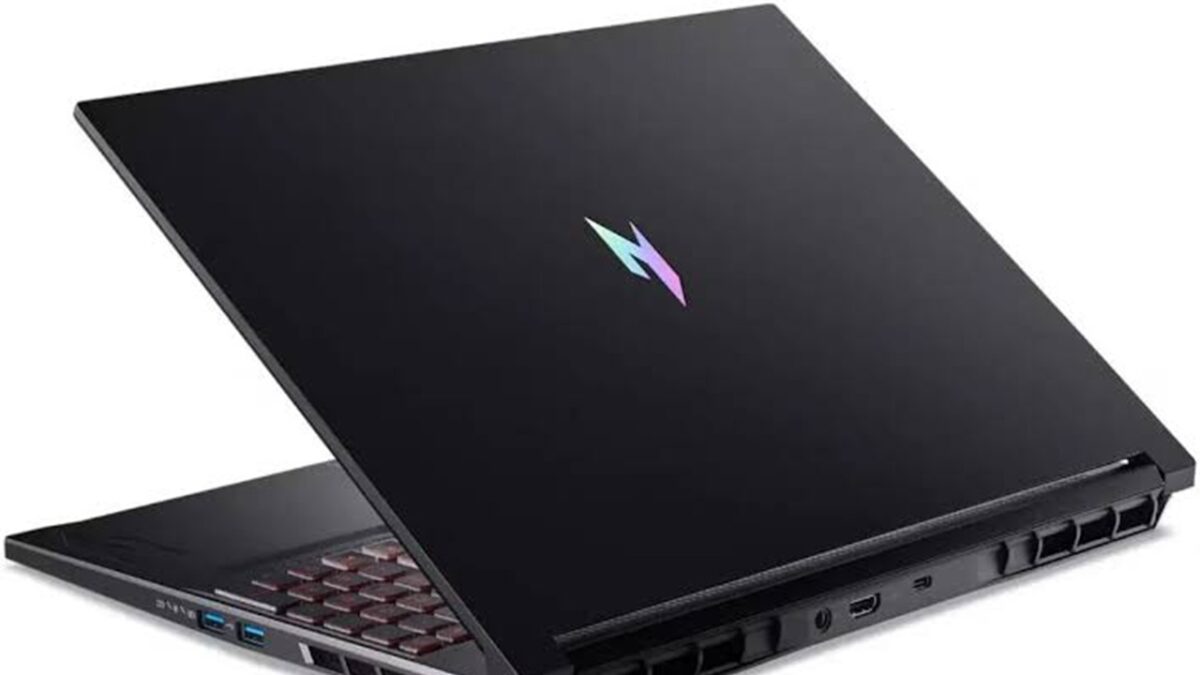 Acer Nitro V 15 ANV15 یکی از شناختهشدهترین گزینهها برای کاربری گیمینگ اقتصادی است و کانفیگهای مختلفی با پردازندههای Intel یا AMD و کارت گرافیک RTX عرضه شدهاند.