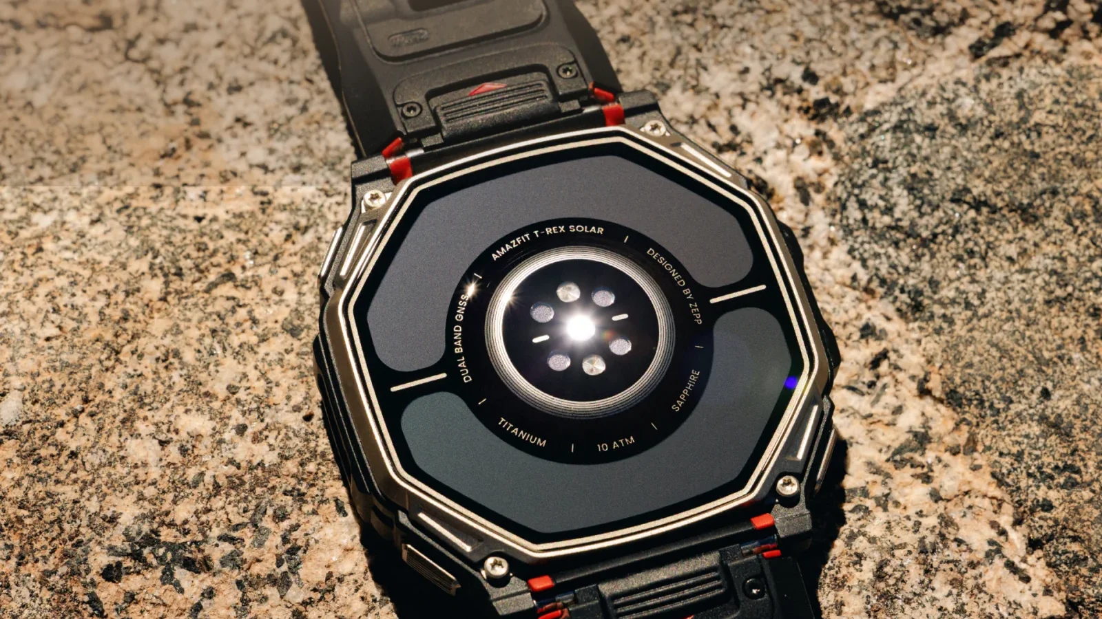 ساعت هوشمند Amazfit T-Rex Dual Solar با شارژ خورشیدی دوطرفه معرفی شد