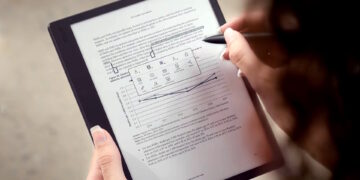 کتابخوان رنگی Boox Note Mini C با اندروید 16 معرفی شد