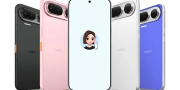 نمای پشت و جلوی گوشی هوشمند نوبیا NaviX Ultra در چهار رنگ مشکی، صورتی، سفید و آبی با ماژول دوربین دوگانه و حاشیههای بسیار باریک نمایشگر