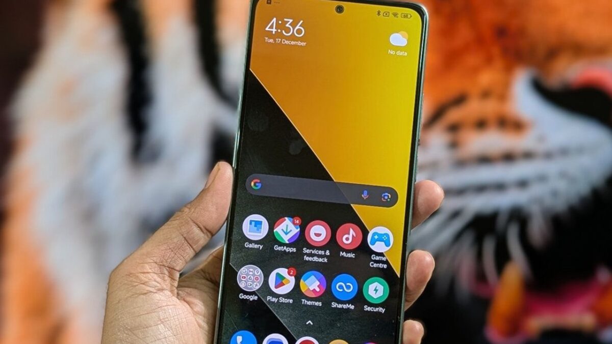 Poco M7 4G از نظر سختافزار، یکی از متفاوتترین گزینههای این فهرست است و اگر اولویت شما گوشی اقتصادی برای بازی، نمایشگر سریع و باتری بسیار بزرگ باشد، ارزش بررسی بالایی دارد.