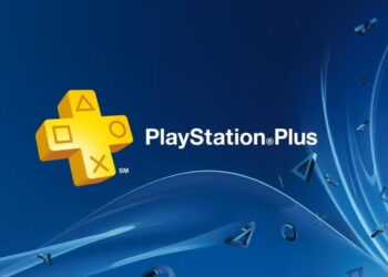 لوگوی سرویس اشتراک PlayStation Plus با آیکون زرد رنگ نشان + که نماد دکمه‌های کنترلر پلی‌استیشن را در دل خود دارد، در برابر پس‌زمینه آبی تیره با موج‌های نرم و نمادهای شکل‌های کنترلر معلق در فضا.