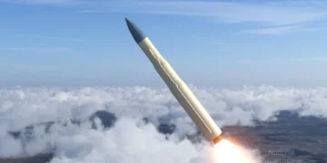 موشک Sentinel برای نخستینبار به صورت عمودی مونتاژ شد