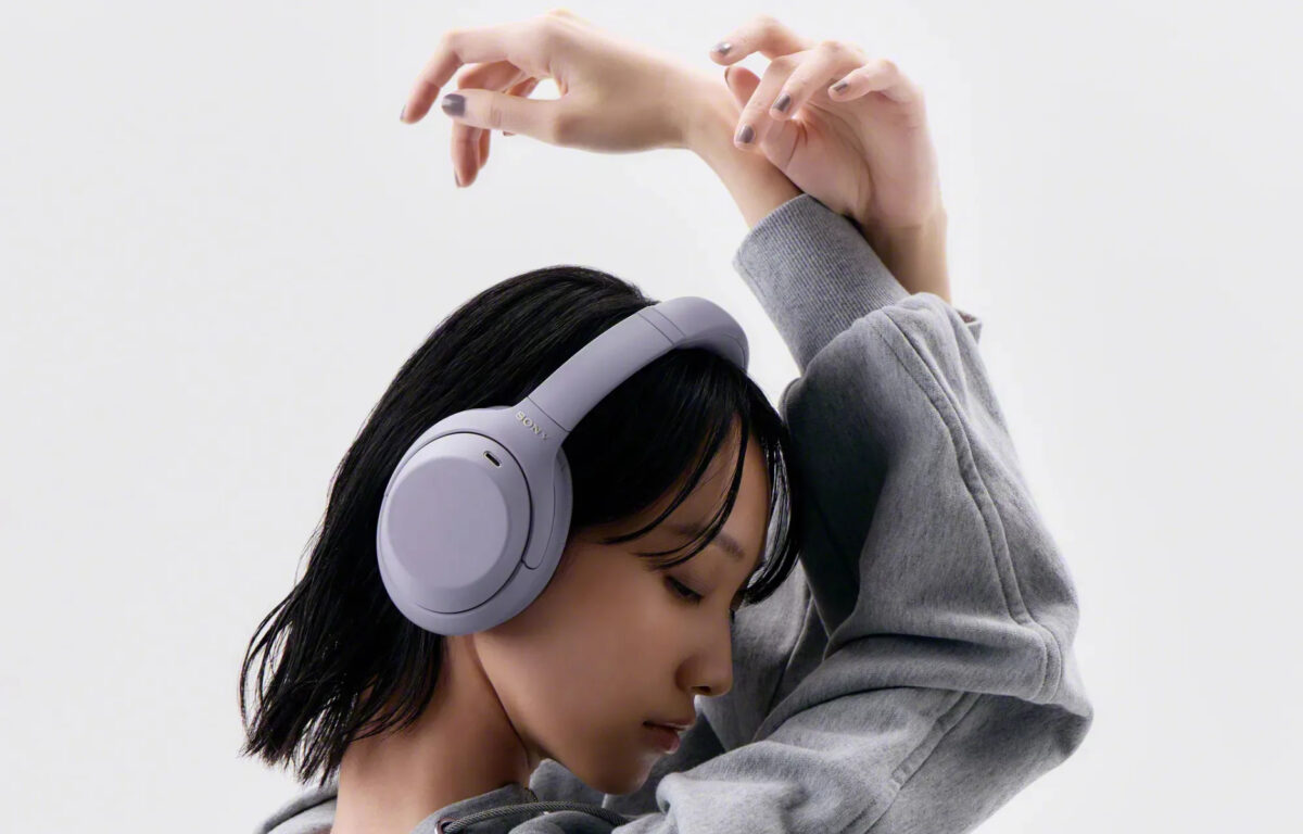 هدفون Sony WH-1000XM4C با طراحی مشابه WH-1000XM4