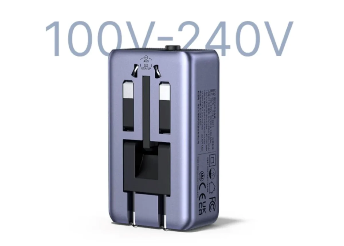 پورتهای USB-C و USB-A شارژر مسافرتی یوگرین