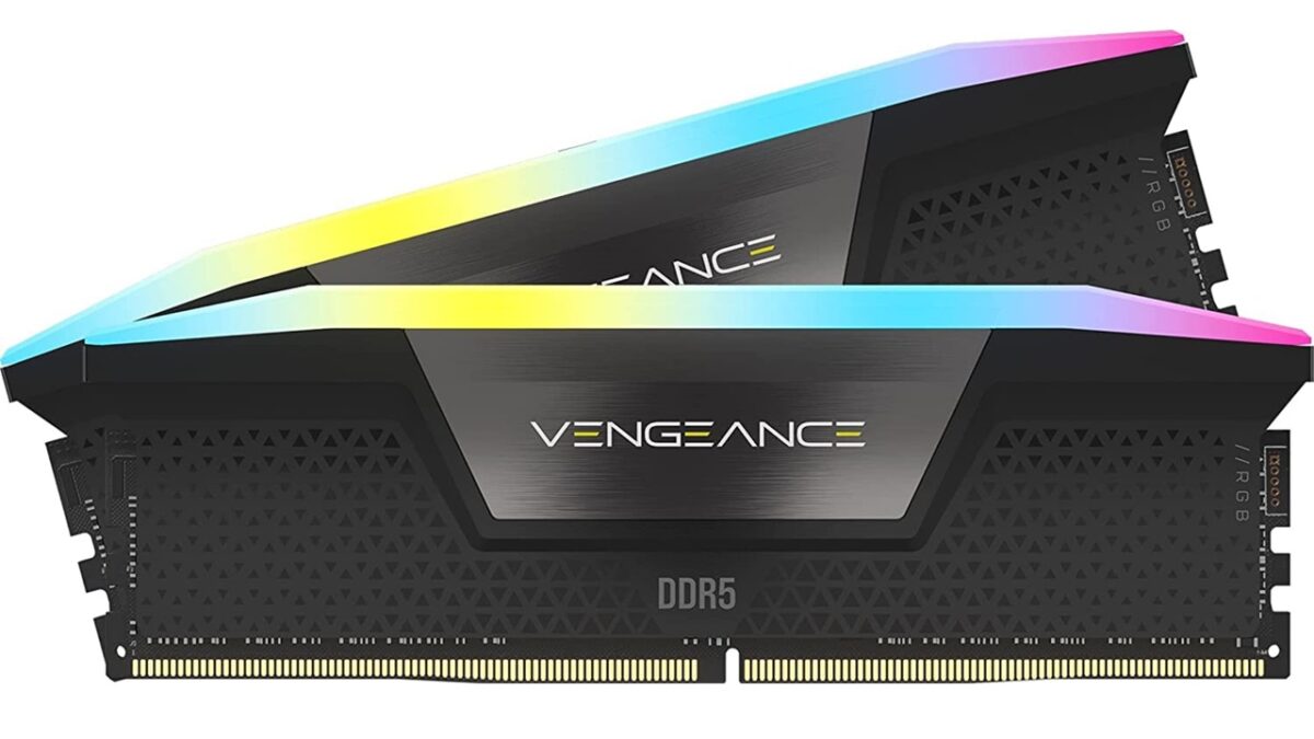 ترکیب 8GB DDR4-2666 و SSD 512GB هزینه سیستم را پایین نگه میدارد، اما 8GB در سال ۱۴۰۵ دیگر ظرفیت ایدهآل برای یک کامپیوتر گیمینگ محسوب نمیشود و بهتر است در اولین فرصت به 16GB ارتقا پیدا کند.