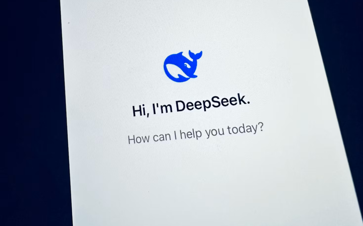 تصویری از لوگوی هوش مصنوعی DeepSeek