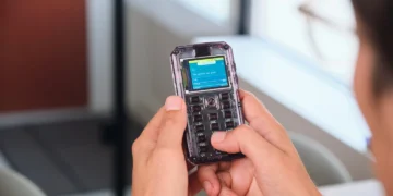 با کیت MAKERphone 2.0 گوشی خود را بسازید و برنامهنویسی کنید