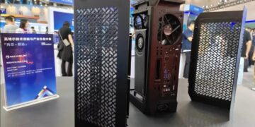 تصویری از ورکاستیشن مجهز به مادربرد Mini-ITX Maxsun با MCIO