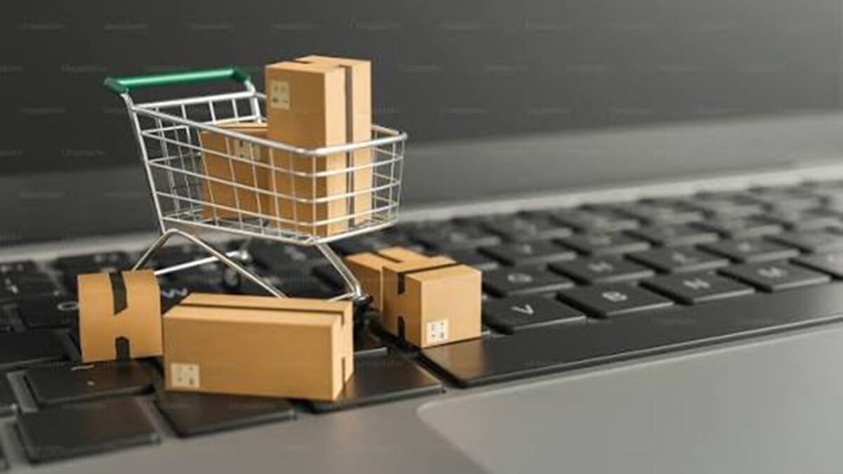 استفاده از CRM باعث میشود اطلاعات و تعاملات مشتریان بهصورت ساختاریافته ثبت و برای فروش و پشتیبانی استفاده شود؛
