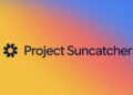 عنوان متنی Project Suncatcher با رنگ سرمهای تیره به همراه یک آیکون گرافیکی شبیه به گل یا خورشید هشتپر، روی پسزمینهای با گرادیان رنگهای ملایم زرد، نارنجی و آبی.