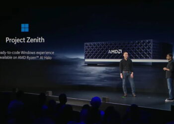 مراسم رونمایی پروژه زنیث (Project Zenith) روی صحنه با نمایش دستگاه سخت‌افزاری پردازنده AMD Ryzen AI Halo در پس‌زمینه.