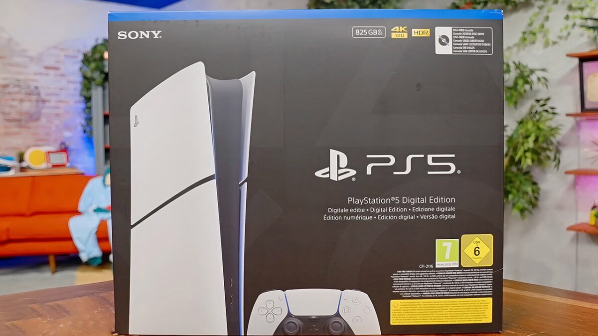 PS5 Pro با SSD داخلی 2 ترابایتی عرضه می‌شود که نسبت به 825 گیگابایت PS5 Digital و 1 ترابایت PS5 استاندارد فضای بیشتری برای نصب بازی فراهم می‌کند.