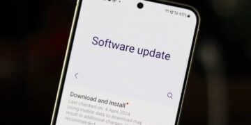 تصویری از آپدیت امنیتی سپتامبر ۲۰۲۶ سامسونگ روی تلفن همراه