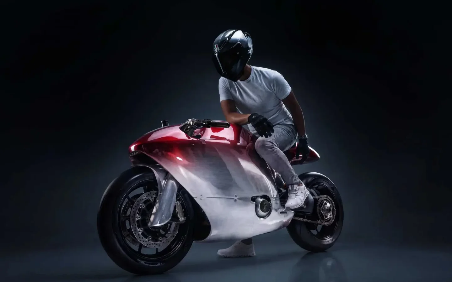موتورسیکلت سفارشی (RED) 800 با موتور Ducati معرفی شد