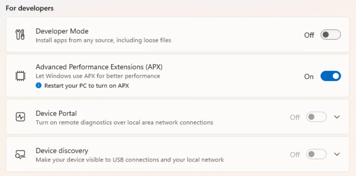 بخشی از تنظیمات «For developers» ویندوز که گزینه Advanced Performance Extensions (APX) روشن است؛ حالت توسعه‌دهنده، Device Portal و Device discovery خاموش هستند.