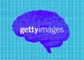 گرافیکی آبی‌رنگ به شکل مغز انسان که با کدهای متنی و واژگان «gettyimages» پر شده و لوگوی این شرکت در مرکز آن قرار دارد.
