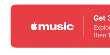 باکس قرمز تبلیغاتی Apple Music با لوگوی سفید و متن تبلیغاتی “Get 3 …” کنار آن، که ظاهراً یک پلن رایگان سهماهه را اطلاع میدهد.
