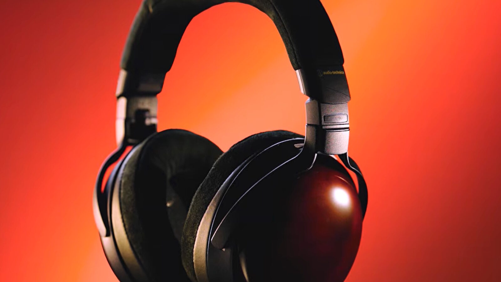هدفون پرچمدار Audio-Technica ATH-AWX7000 با بدنه چوبی معرفی شد
