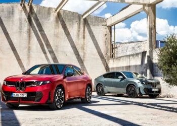 شاسی‌بلند برقی BMW iX4 با برد ۶۸۹ کیلومتری معرفی شد