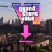لوگوی بازی Grand Theft Auto VI بر فراز نمای یک شهر ساحلی؛ روی تصویر یک فلش بزرگ صورتیرنگ و یک نوار پیشرفت دانلود قرار گرفته که نشاندهنده یک لینک دانلود غیررسمی یا فریبنده است.