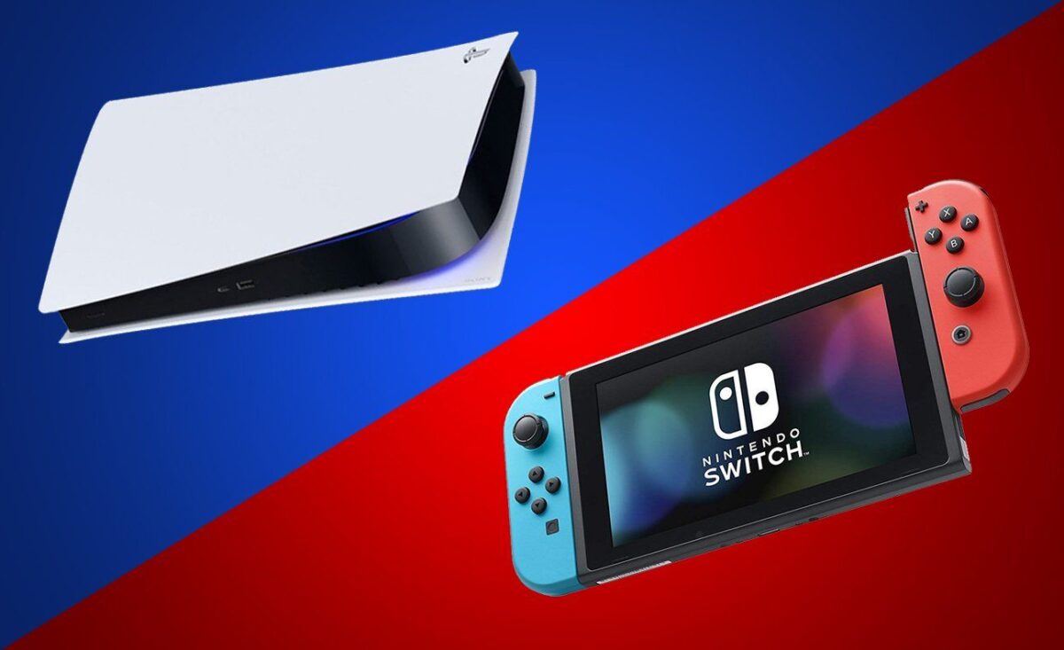 کنسول PlayStation 5 با دستهی DualSense در پسزمینهی آبی و کنسول Nintendo Switch با جویکان قرمز و فیروزهای روی پسزمینهی قرمز، در نمای مقایسهای